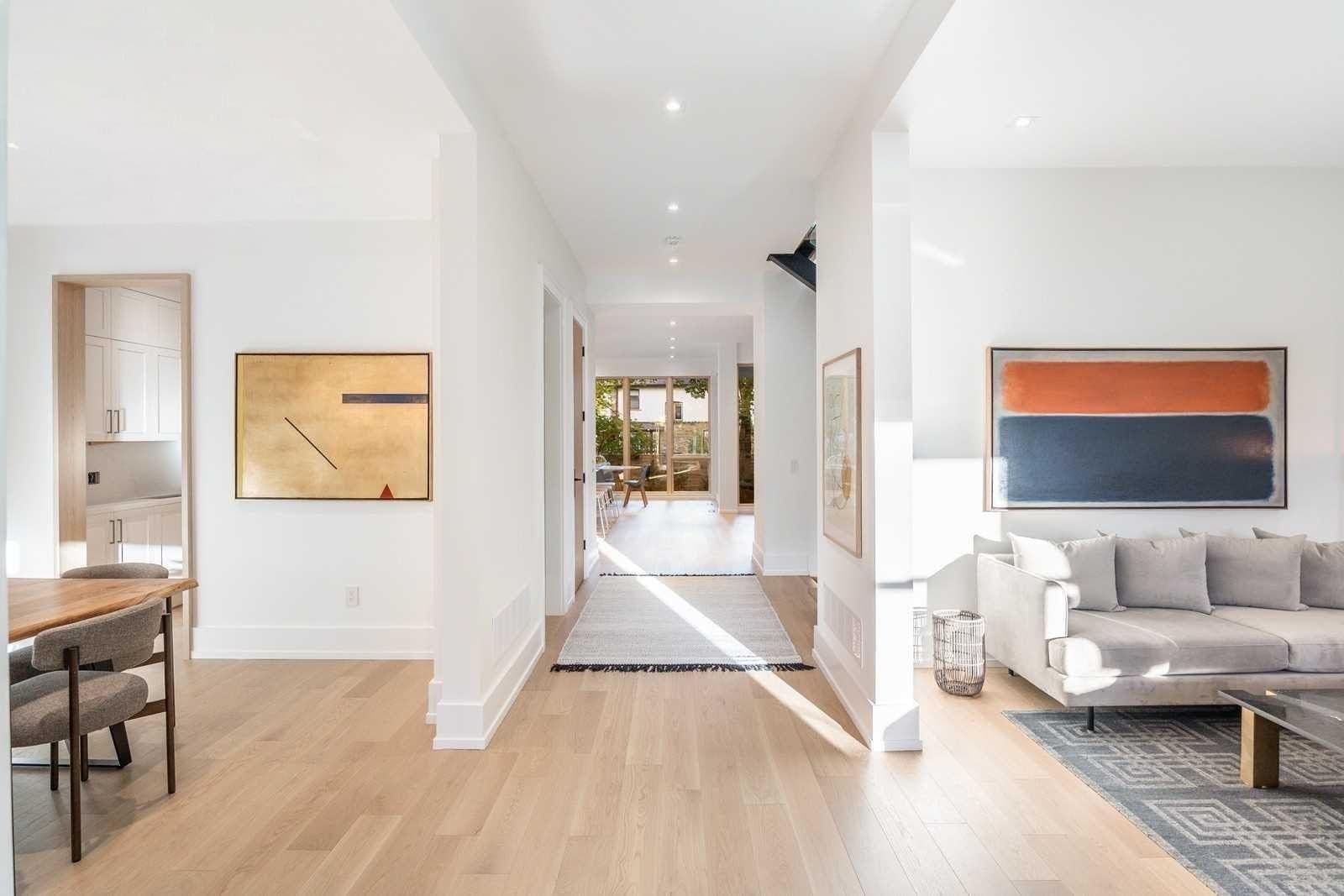 Contemporary hallway remodel in Greater Toronto Area home